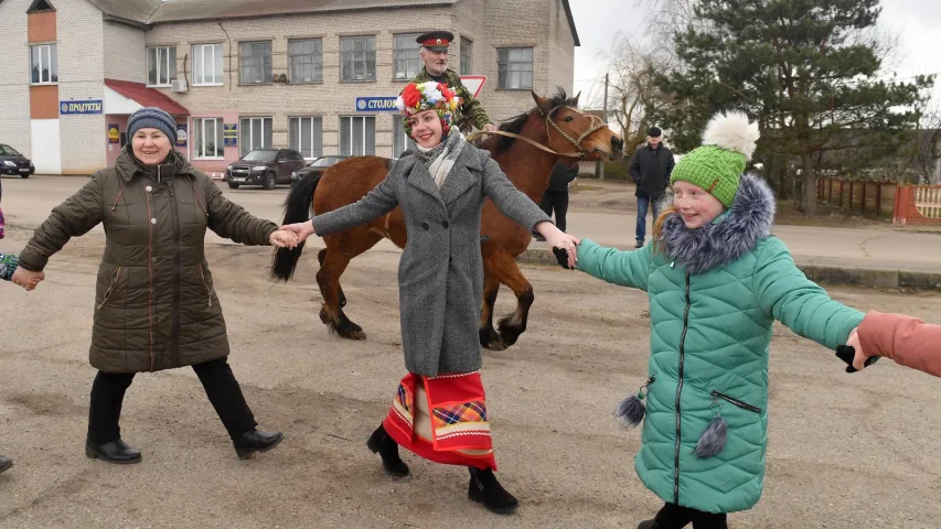 Як у беларускай вёсцы адзначаюць Улассе — свята ў гонар каровак і коней