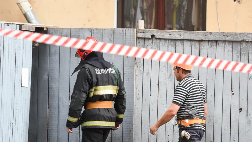 Пад дахам шматкватэрнага дома ў Гомелі пры рамонце знайшлі дзве гранаты