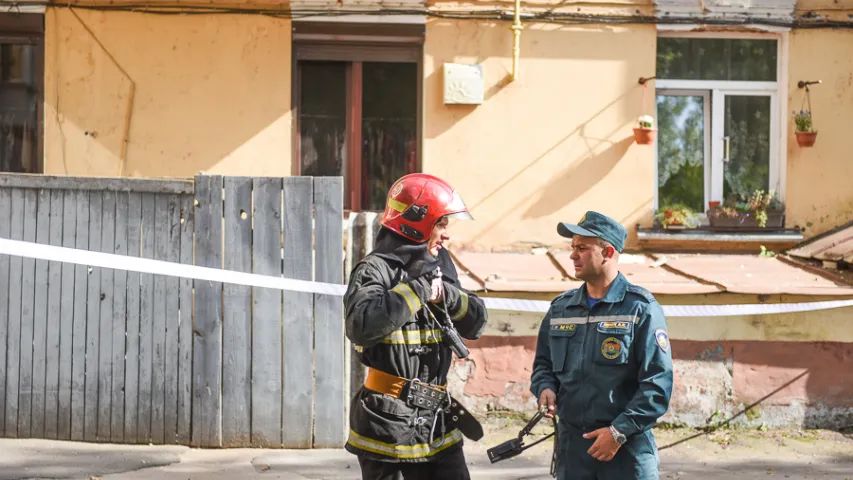 Пад дахам шматкватэрнага дома ў Гомелі пры рамонце знайшлі дзве гранаты