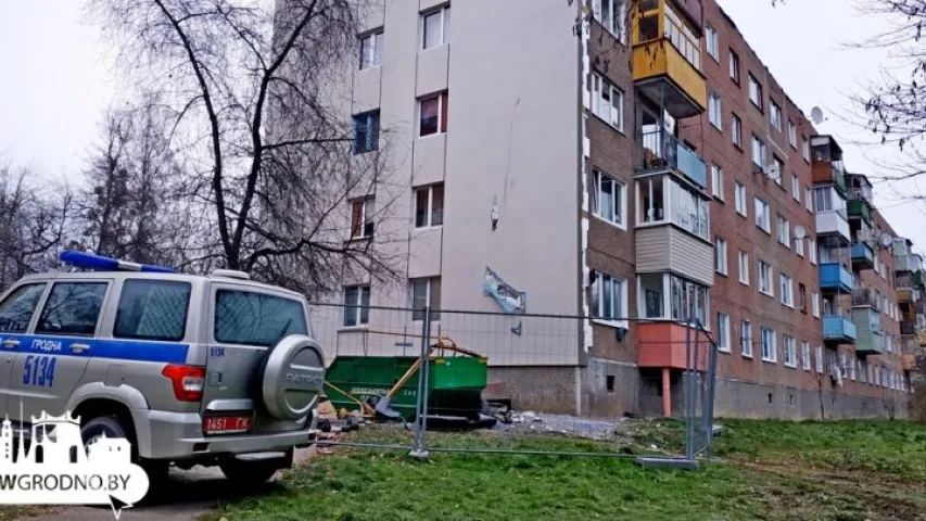 З даху пяціпавярховіка ў Гродне звалілася люлька з будаўніком