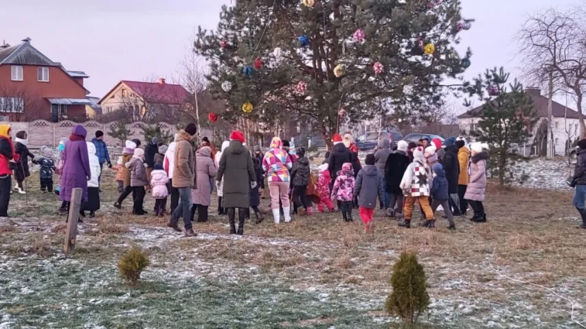 Міліцыя ў Гродне акружыла дзіцячае навагодняе свята і шукала там пратэстоўцаў