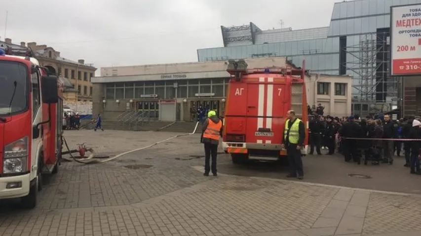 Выбух у метро Санкт-Пецярбурга: фота і відэа з месца здарэння