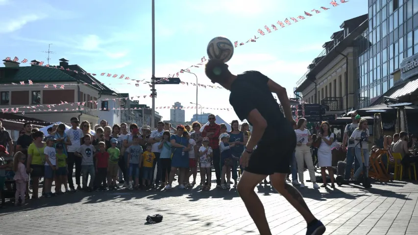 Больш сэлфі! Як прайшоў Дзень Вялікабрытаніі ў цэнтры Мінска