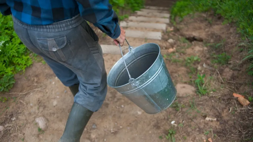 Каля сотні людзей у Гродне амаль месяц жывуць без вады (фота)