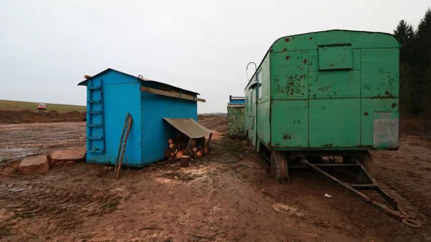 Пад Маладзечнам, нягледзячы на пратэсты, пачалі будаваць свінакомплекс (фота)