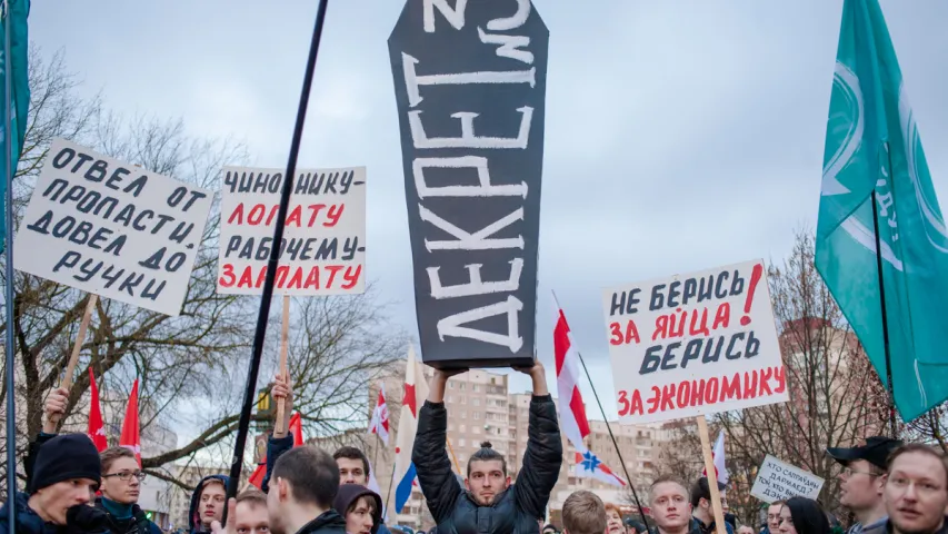 Фотарэпартаж з мінскай акцыі пратэсту супраць "дэкрэта аб дармаедах"