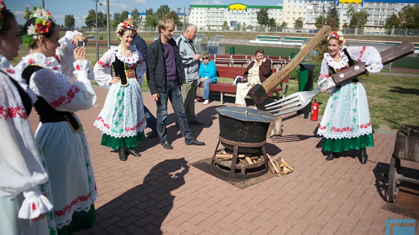 У Гродне праходзіць выстава-кірмаш "Еўрарэгіён "Нёман-2015" (фота)