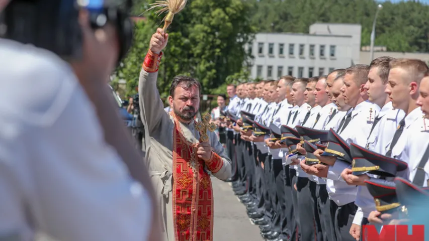 Міністр унутраных спраў Ігар Шуневіч пастраляў з пісталета (фота)