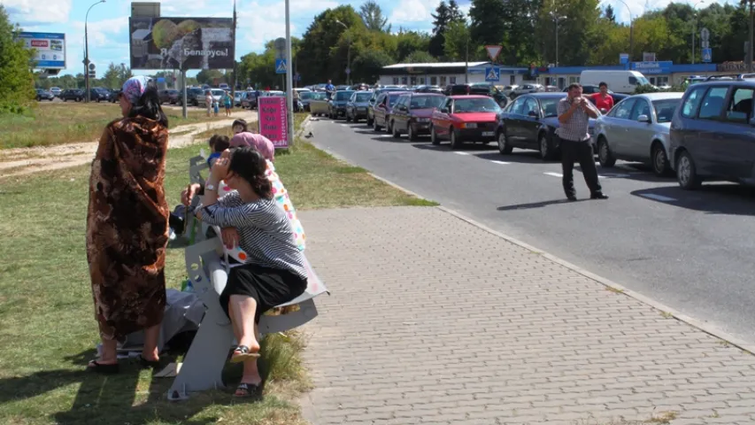 У Брэсце другі дзень запар стаіць стыхійны лагер уцекачоў з Чачні (фота)