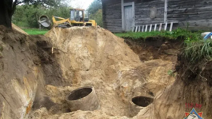 У Іванаўскім раёне з калодзежу выцягвалі каня (фота)
