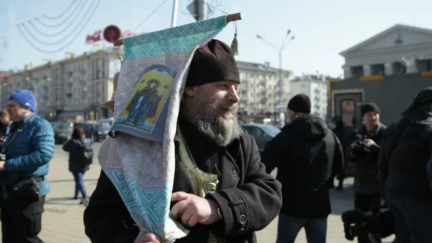 Як адбываліся затрыманні на плошчы Якуба Коласа ў Мінску (фотарэпартаж)