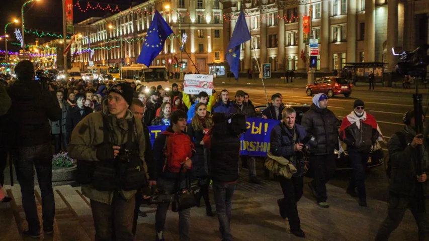 Фотарэпартаж са стыхійнай акцыі пратэсту ў Мінску