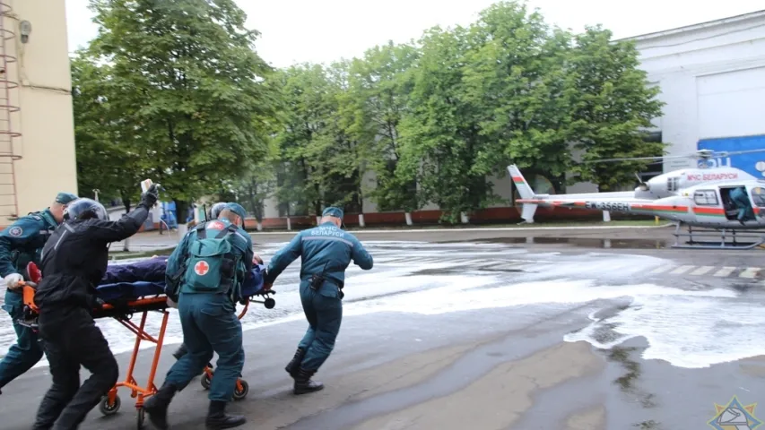 У Мінску на заводзе прайшлі маштабныя вучэнні з удзелам верталётаў (фота, відэа)