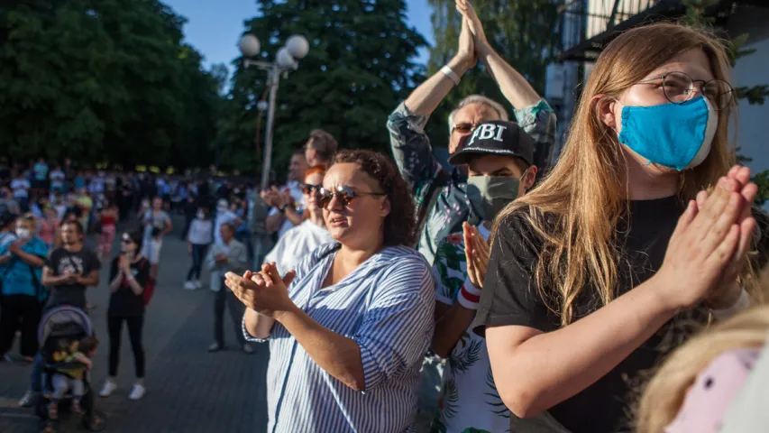 Як гэта было: акцыя ў падтрымку Святланы Ціханоўскай у Кіеўскім скверы