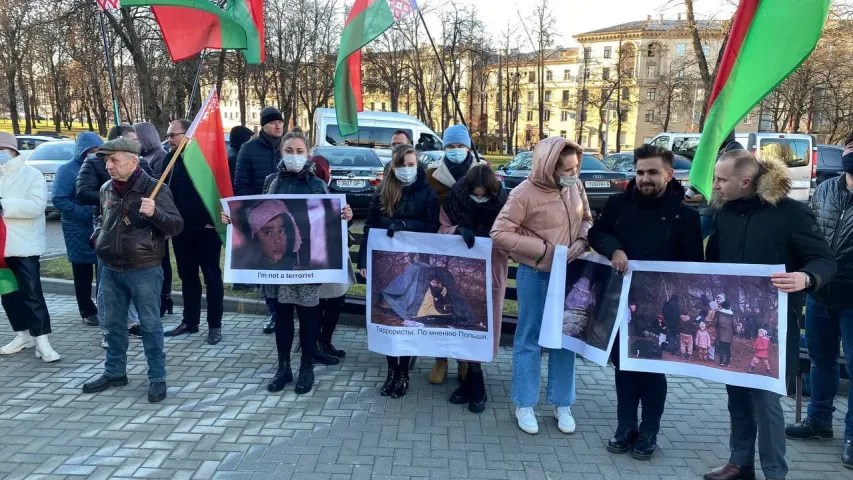 Каля польскай амбасады ў Мінску праходзіць праўладная акцыя