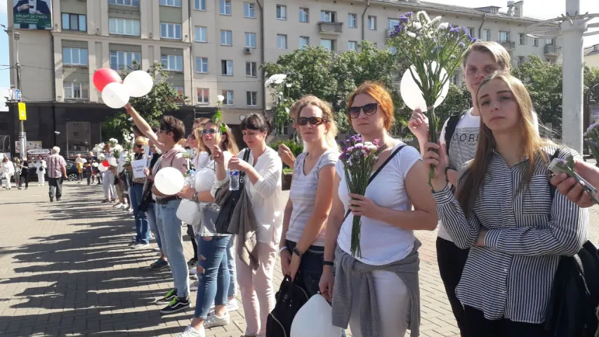 У Мінску масава пратэстуюць педагогі