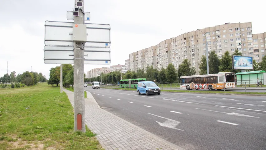 У Гродне камеры пачалі фіксаваць праезд транспарту на чырвонае святло