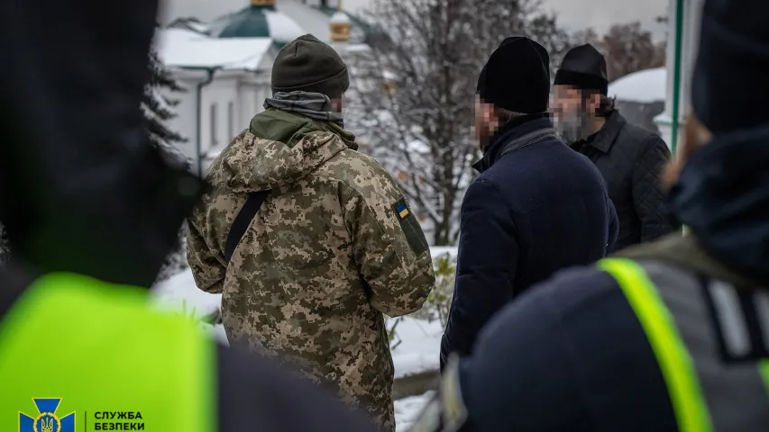 У Кіева-Пячэрскай лаўры СБУ знайшла прарасійскую літаратуру і мільёны гатоўкай 