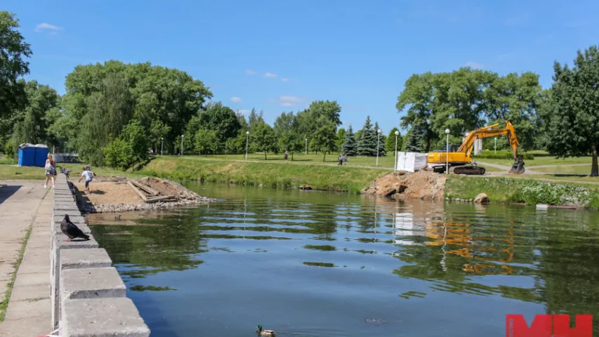 У Мінску дэмантавалі пешаходны мост і абяцаюць пабудаваць новы да 21 чэрвеня