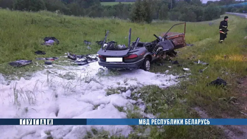 У Мінскім раёне ў аварыі загінулі трое мужчын, жанчына з дзецьмі — у бальніцы