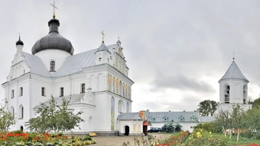 На вокладцы школьнага дзённіка пераблыталі віцебскі і магілёўскі саборы