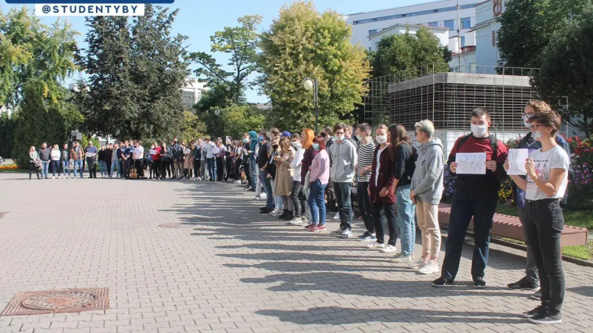 Два факультэты БДУ правялі "маўклівую акцыю"