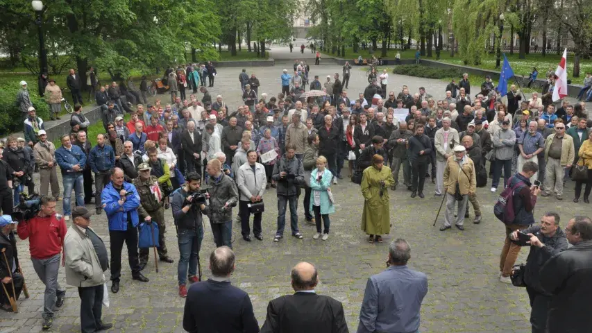 На Нацыянальны кангрэс прыйшло тры сотні чалавек. Ён працягваўся 53 хвіліны