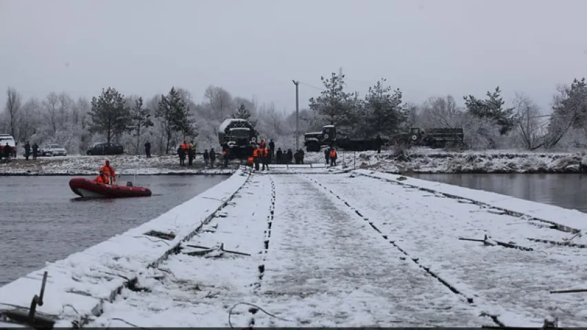 На Прыпяці ў раёне Жыткавічаў зрабілі пантонны мост — наўзамен аварыйнаму