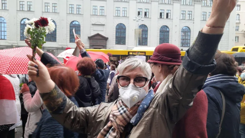 На Марш пенсіянераў у Мінску выйшла каля тысячы чалавек