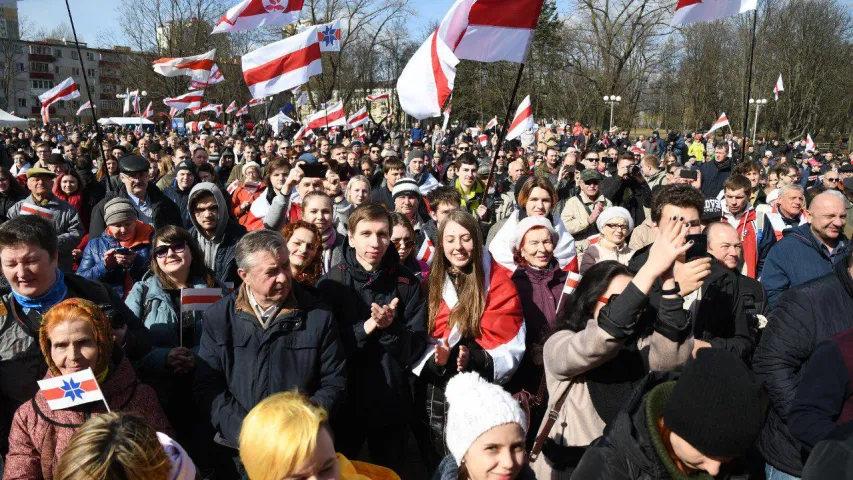 На акцыі ў Мінску патрабавалі вызваліць палітвязняў (фота)