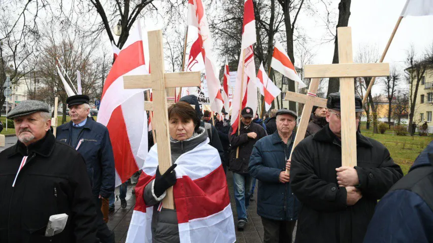 Прыгожыя людзі: хто ідзе шэсцем на Дзяды ў Мінску