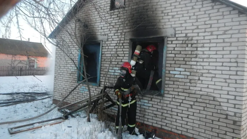 На пажары ў Рэчыцкім раёне загінуў мужчына