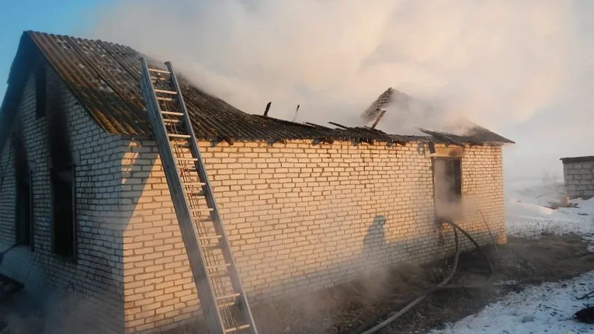 На пажары ў Рэчыцкім раёне загінуў мужчына