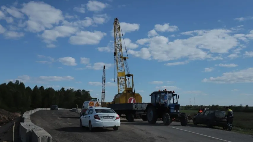 Праз раку Рова пад Барысавам адкрылі часовы мост замест таго, што абрынуўся