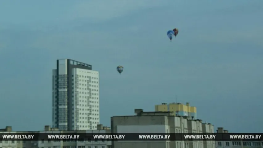 У небе над Мінскам луналі паветраныя шары