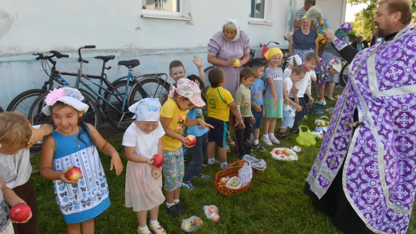 Яблычны Спас на Палессі (фотарэпартаж)