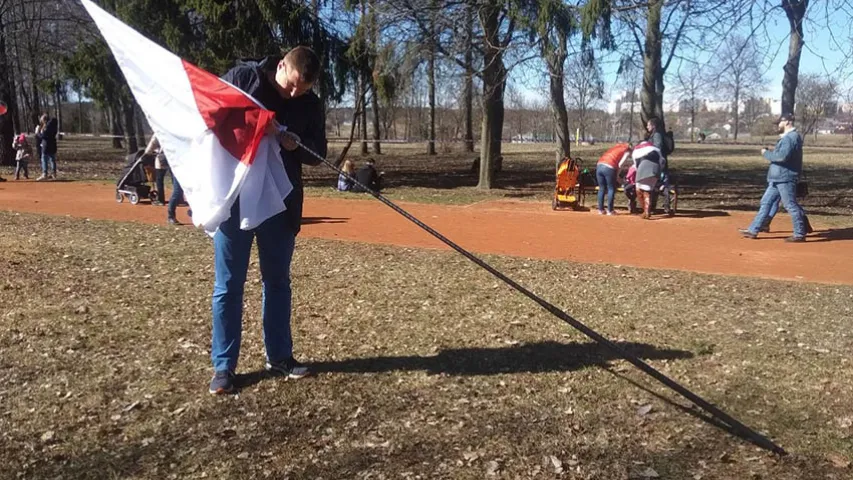 Светлыя твары, шчырыя ўсмешкі: фотарэпартаж з Дня Волі ў Гродне