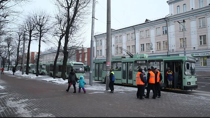 У Магілёве ў "час пік" на паўтары гадзіны спыніліся тралейбусы