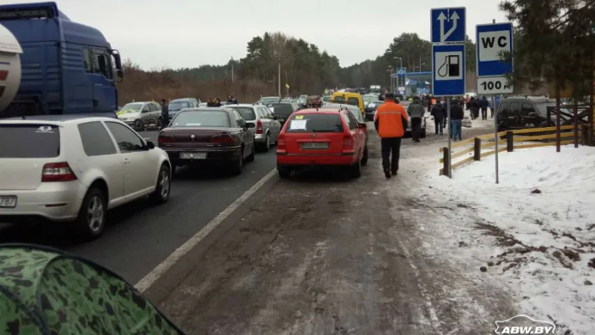 "Еўрабляхеры" блакавалі праезд фураў на беларуска-ўкраінскай мяжы