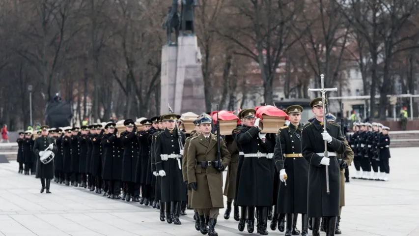 Як у Вільні развітваюцца з Каліноўскім і яго паўстанцамі. Фотарэпартаж