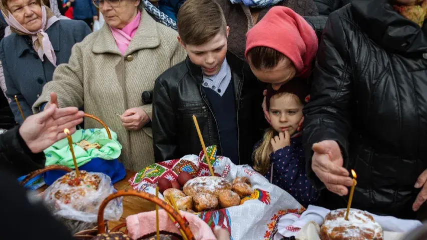 Як святкуюць Вялікдзень праваслаўныя і католікі