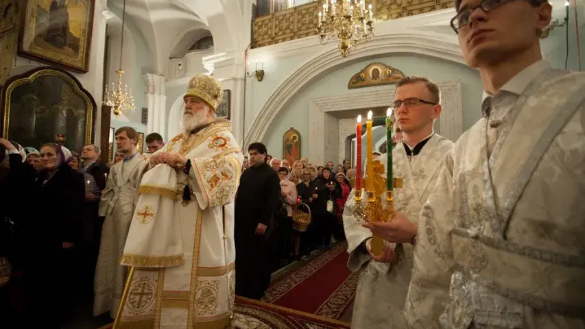 Як святкуюць Вялікдзень праваслаўныя і католікі