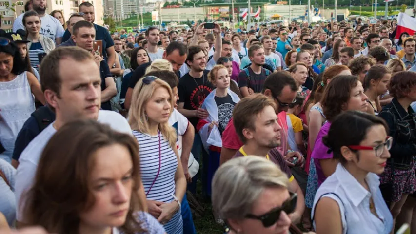 На канцэрт Лявона Вольскага ў Сухараве прыйшло 1500 чалавек (фотарэпартаж)