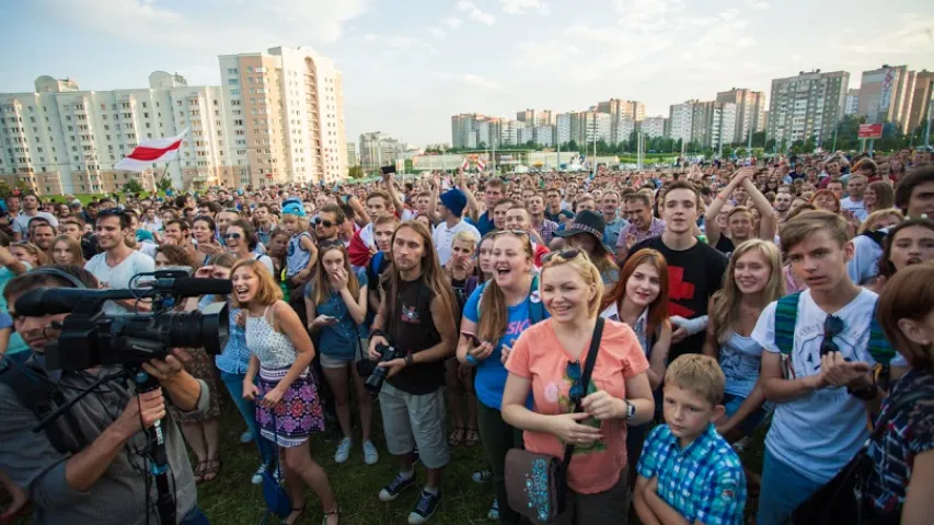 На канцэрт Лявона Вольскага ў Сухараве прыйшло 1500 чалавек (фотарэпартаж)