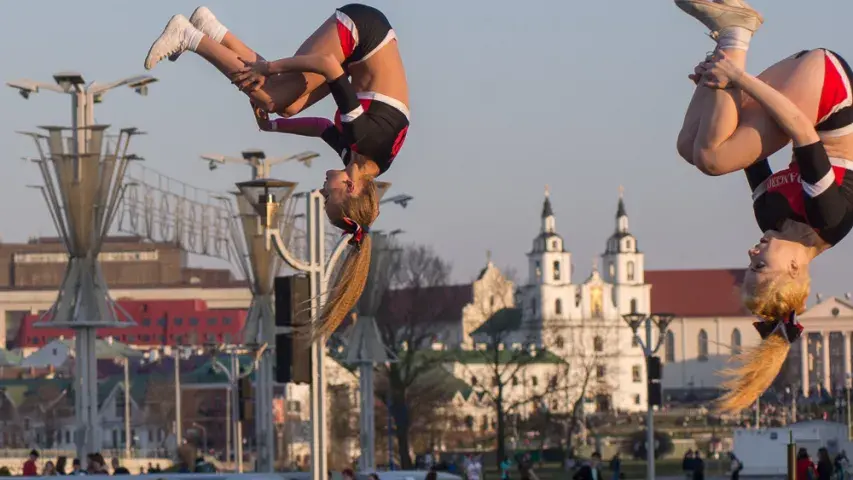 Фотарэпартаж: У Мінску прайшоў чэмпіянат па чырлідынгу 