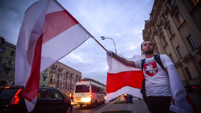 Акцыя “Праспект нацыянальнага сцяга” — у фотарэпартажы Еўрарадыё