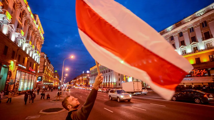 Акцыя “Праспект нацыянальнага сцяга” — у фотарэпартажы Еўрарадыё