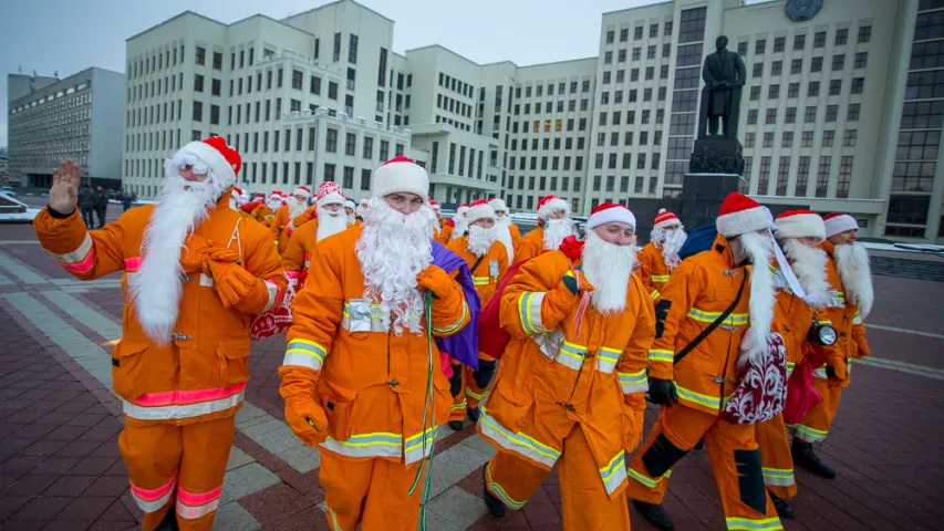 Шэсце Дзядоў Марозаў у Мінску ператварылася ў шоў трактароў