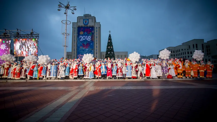 Шэсце Дзядоў Марозаў у Мінску ператварылася ў шоў трактароў