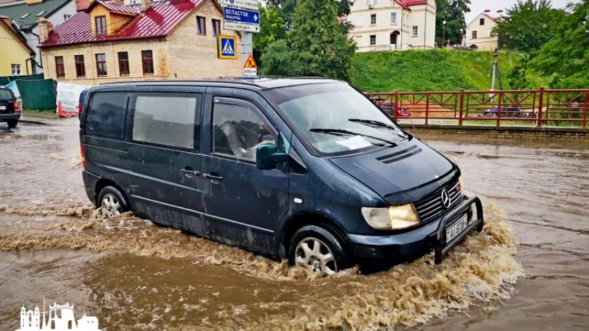 Залева затапіла цэнтр Гродна (фота, відэа)